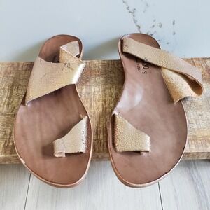 Cydwoq Sandals for Sale up to 90% Off: Poshmark display picture 1
